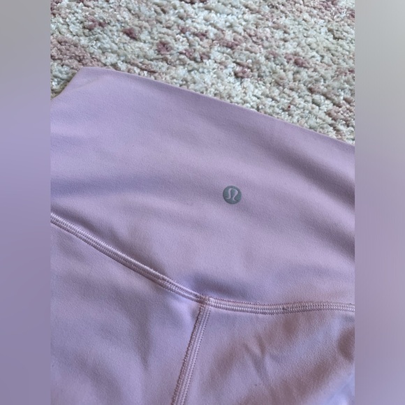 28” Lululemon High-rise Align leggings - Picture 2 of 4